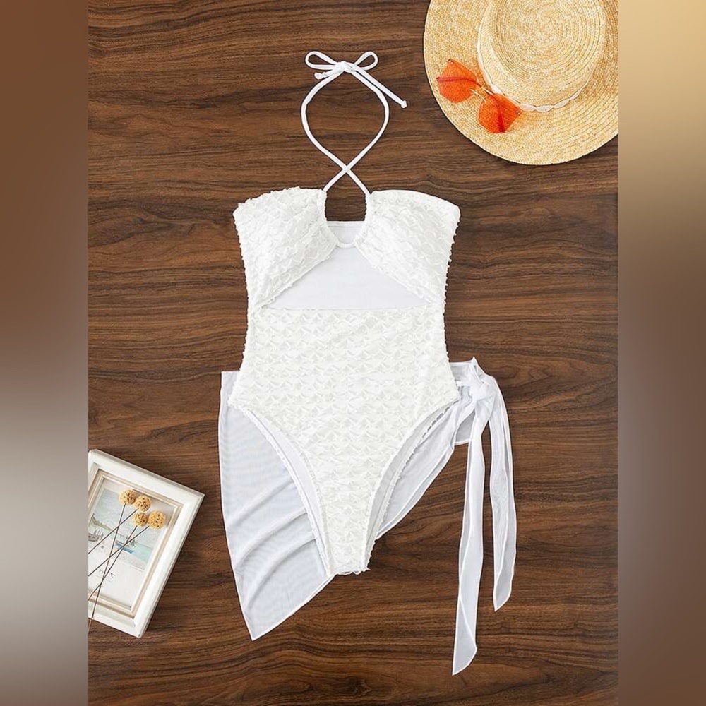 1 piece swimsuit with cutout and sarong - Picture 3 of 6